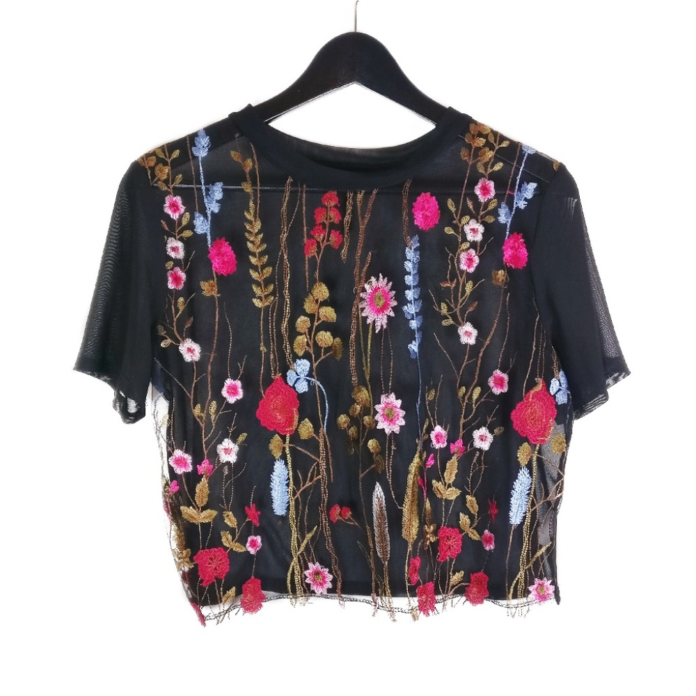 🌸 Floral Embroidered Mesh Crop Top 🌸
